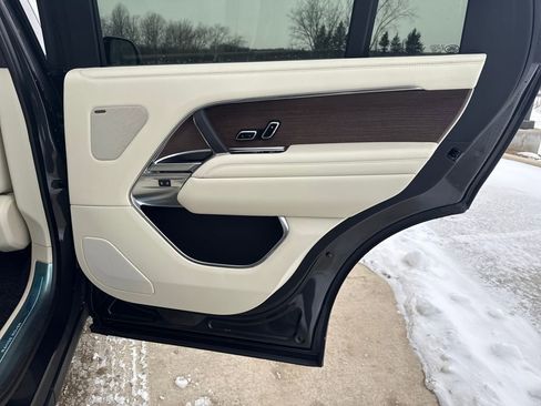New 2026 Land Rover Range Rover Long Wheelbase SE image 17