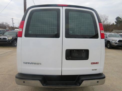 Used 2018 GMC Savana 2500 w/ Driver Convenience Package image 6
