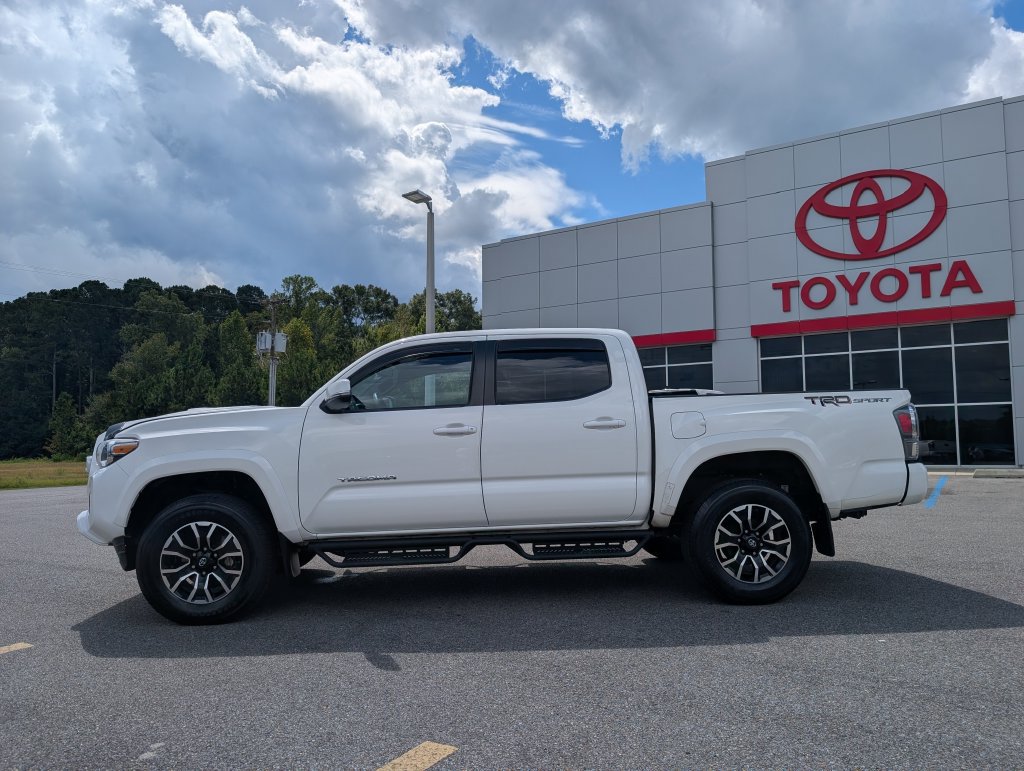 Used 2021 Toyota Tacoma TRD Sport RWD image 2