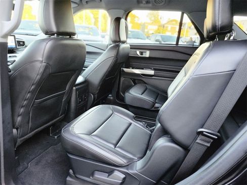 Used 2023 Ford Explorer XLT w/ Equipment Group 202A image 16