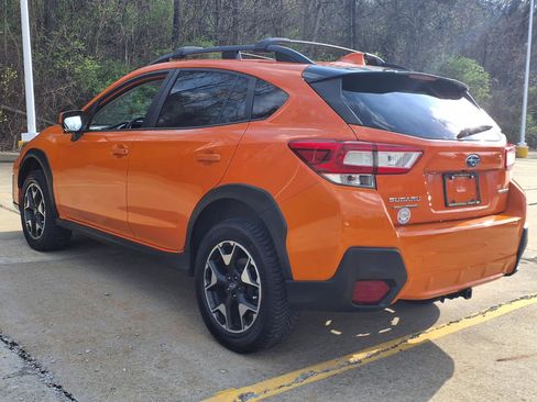 Used 2019 Subaru Crosstrek 2.0i Premium image 4