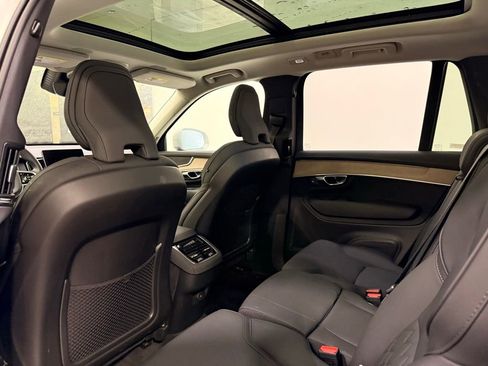 Used 2025 Volvo XC90 B6 Plus image 20