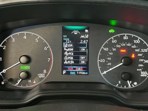 Used 2024 Toyota Corolla Cross AWD Hybrid w/ Moonroof Package image 27