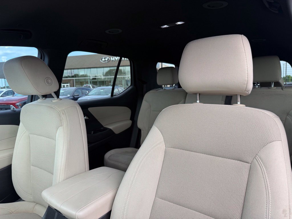Used 2022 Chevrolet Traverse LS AWD/4WD image 22
