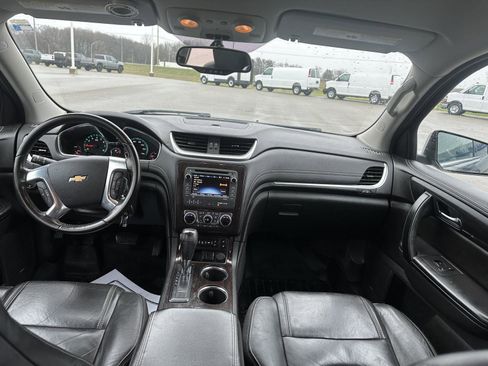 Used 2016 Chevrolet Traverse LT image 17
