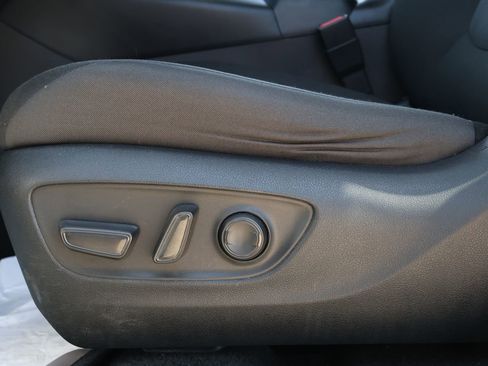 Used 2024 Toyota RAV4 XLE image 28