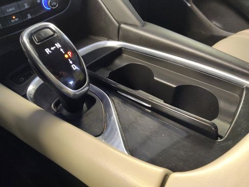 Used 2020 Buick Enclave Essence FWD image 26