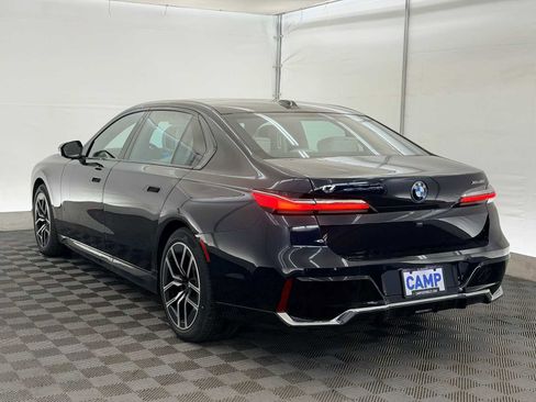 Used 2024 BMW i7 xDrive60 image 4