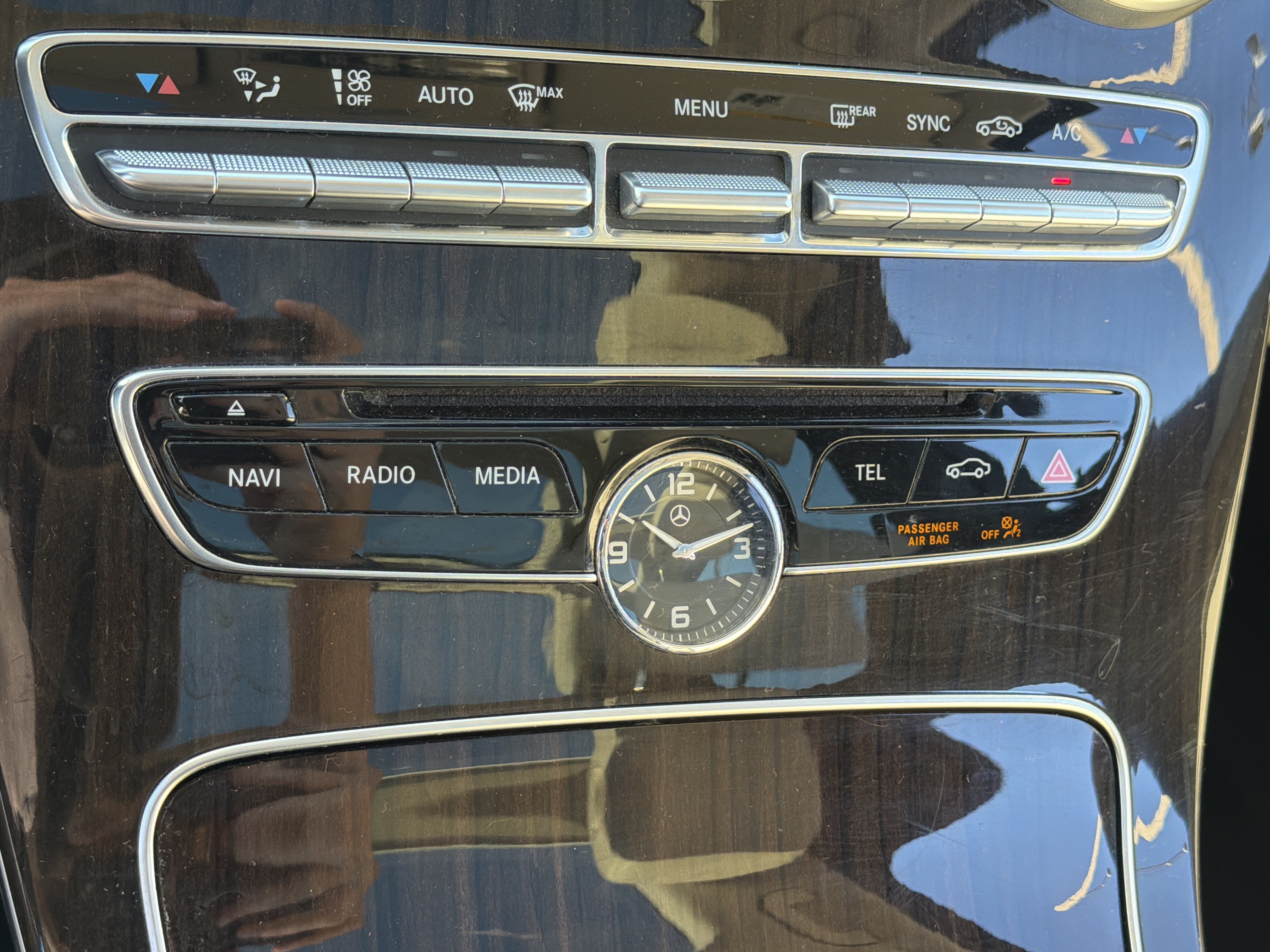 Used 2017 Mercedes-Benz C 300 4MATIC Sedan image 4