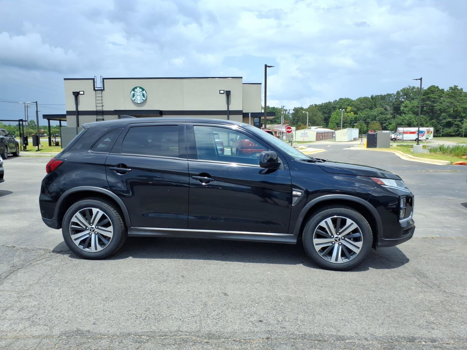 Used 2024 Mitsubishi Outlander Sport ES AWD/4WD image 5