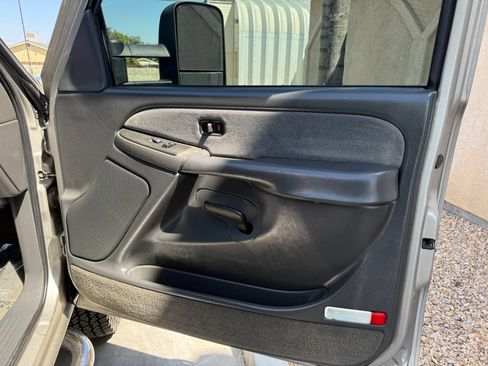 Used 2003 Chevrolet Silverado 3500 LS RWD image 16