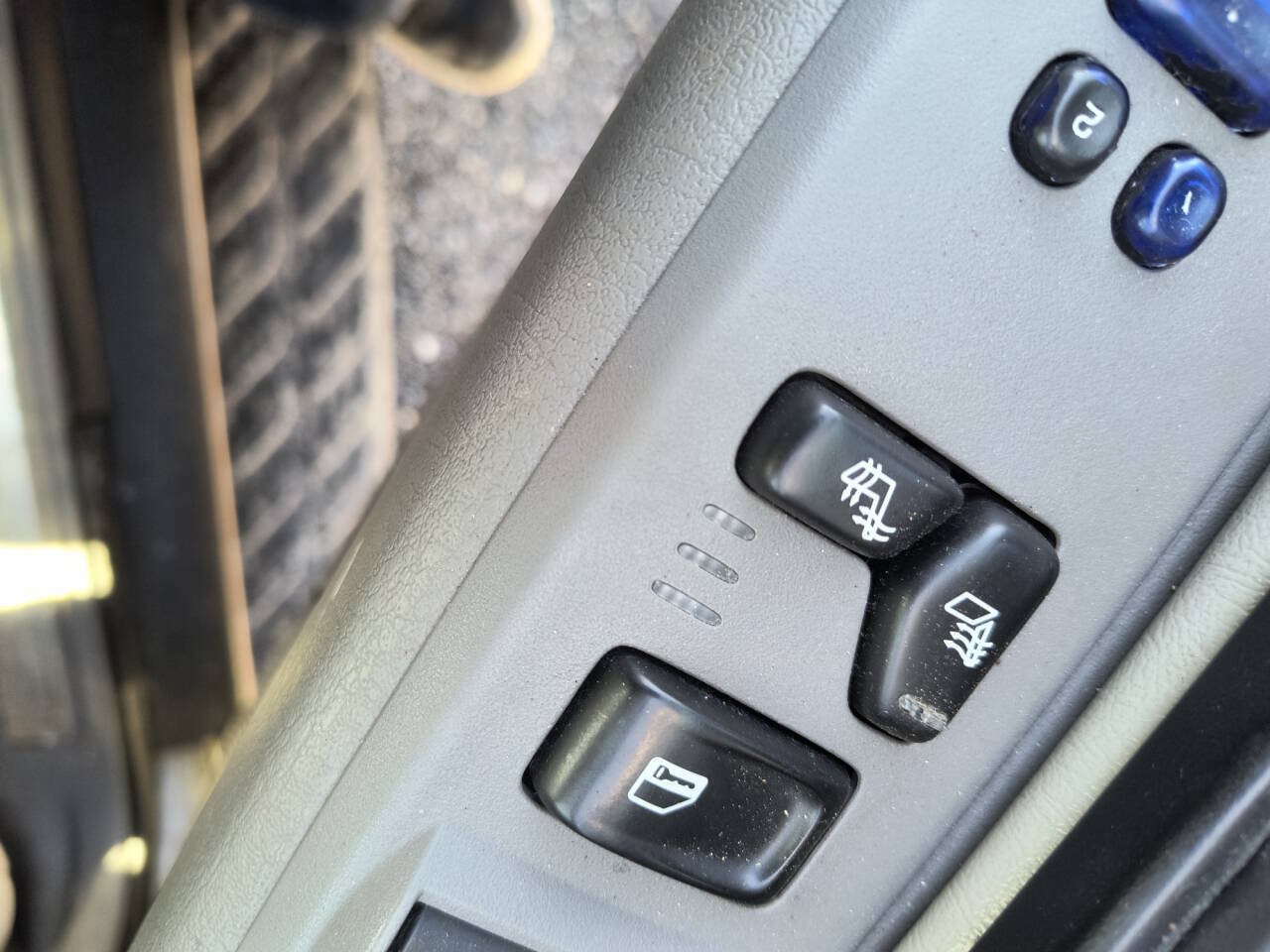 Used 2006 GMC Envoy SLT AWD/4WD image 38