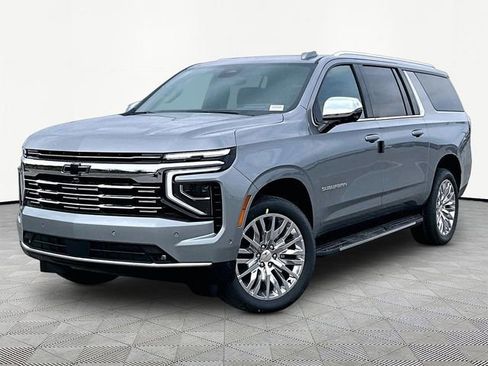 New 2026 Chevrolet Suburban Premier image 3