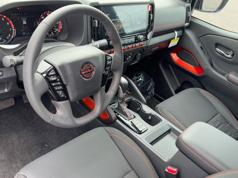 New 2025 Nissan Frontier PRO-4X image 19