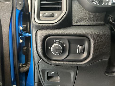 Used 2025 RAM 1500 Warlock AWD/4WD image 26