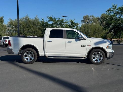 Used 2017 RAM 1500 Laramie w/ Convenience Group AWD/4WD image 8