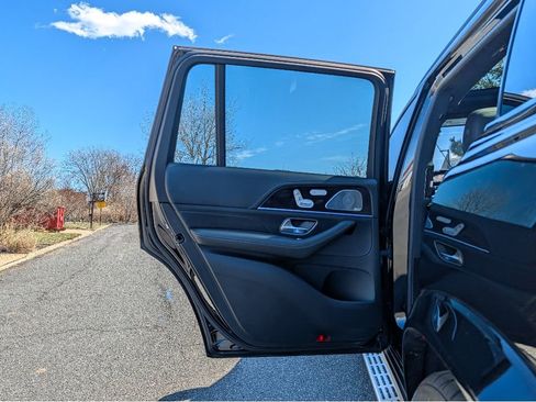 Used 2021 Mercedes-Benz GLS 63 AMG 4MATIC image 11