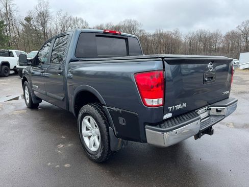 Used 2014 Nissan Titan SV image 3