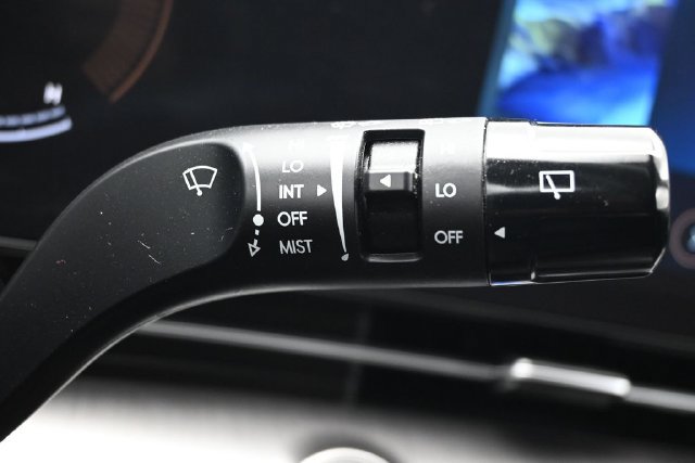 Used 2025 Hyundai Kona SEL FWD image 20