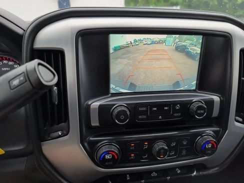 Used 2016 GMC Sierra 1500 SLE w/ SLE Value Package AWD/4WD image 8