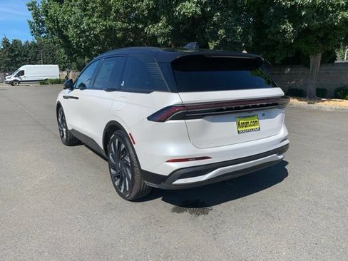 New 2026 Lincoln Nautilus Reserve AWD/4WD image 3