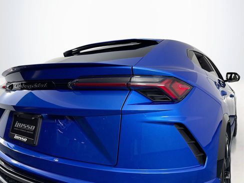 Used 2021 Lamborghini Urus AWD/4WD image 44