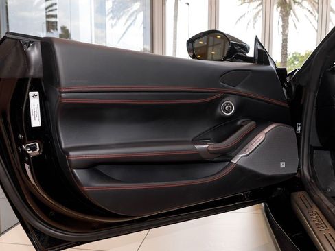 Used 2023 Ferrari Portofino M RWD image 26