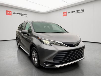 New 2026 Toyota Sienna LE