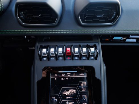 Used 2023 Lamborghini Huracan Tecnica image 42