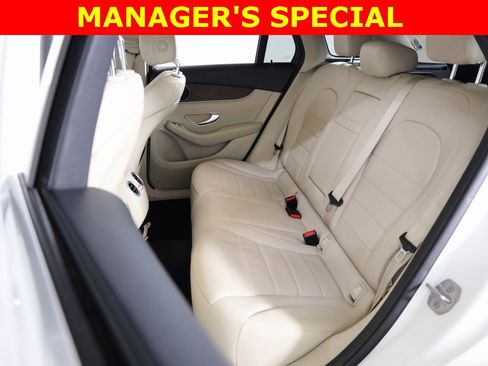 Used 2021 Mercedes-Benz GLC 300 GLC 300 image 32