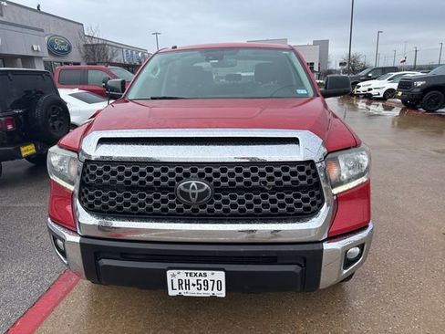Used 2018 Toyota Tundra SR5 w/ SR5 Upgrade Package image 2
