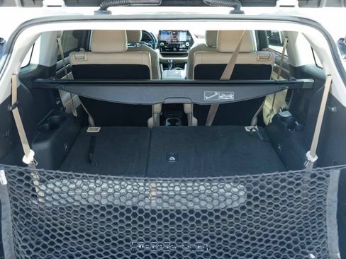 Used 2020 Toyota Highlander Platinum AWD/4WD image 9