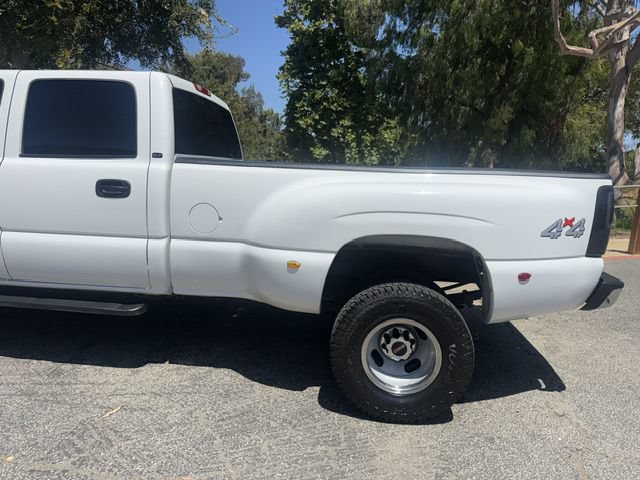 Used 2006 GMC Sierra 3500 SLT w/ Heavy-Duty Power Package AWD/4WD image 18