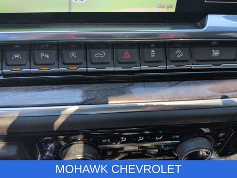 Used 2025 Chevrolet Silverado 1500 LTZ w/ LTZ Premium Package AWD/4WD image 36