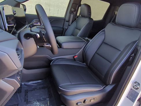 Used 2026 Chevrolet Silverado EV LT image 23