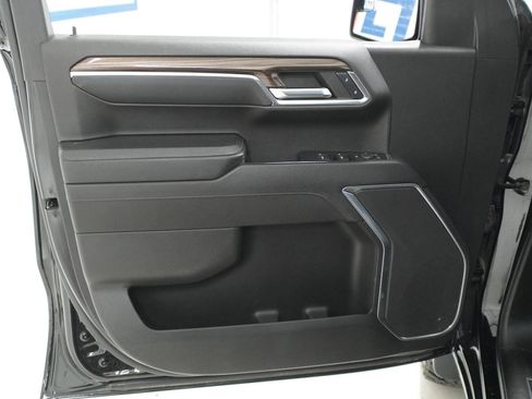 Used 2023 Chevrolet Silverado 1500 LT Trail Boss w/ Protection Package AWD/4WD image 10