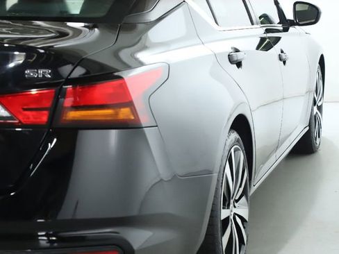 Used 2019 Nissan Altima 2.5 SR image 17