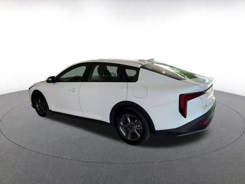 Used 2025 Kia K4 FWD image 9