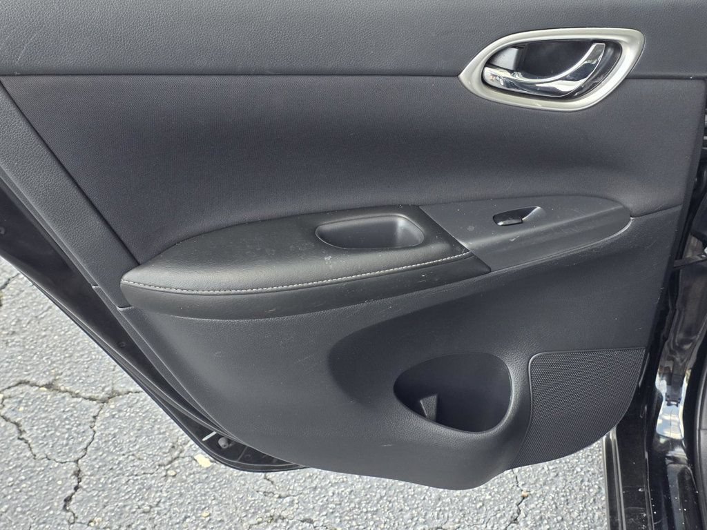 Used 2016 Nissan Sentra SV FWD image 25