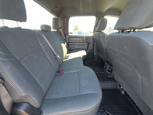 Used 2022 RAM 5500 Tradesman w/ Chrome Appearance Group AWD/4WD image 27