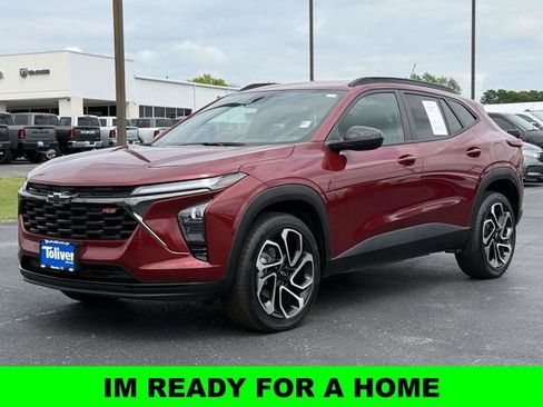 Used 2025 Chevrolet Trax RS w/ Driver Confidence Package image 4