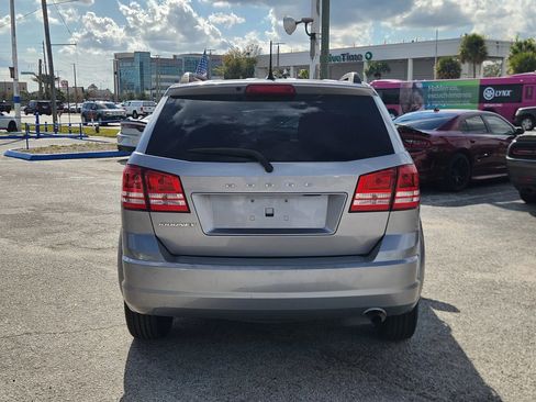 Used 2016 Dodge Journey SE w/ Flexible Seating Group image 7