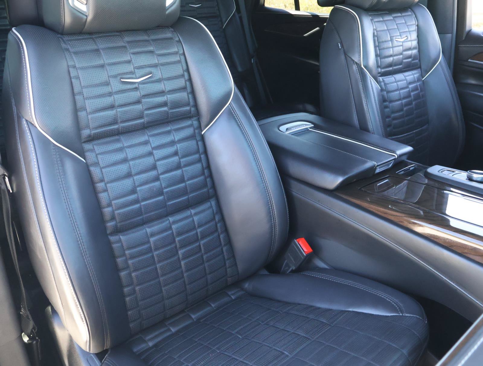 Certified 2023 Cadillac Escalade Sport Platinum w/ LPO, ONYX Package AWD/4WD image 23