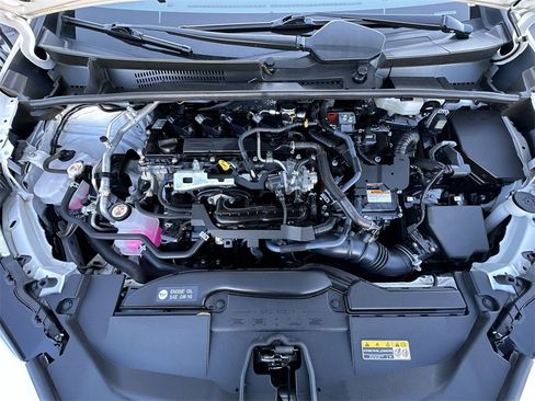 Used 2023 Toyota Prius XLE image 11