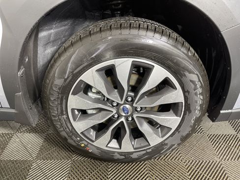 New 2025 Subaru Outback Limited image 8