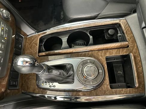Used 2017 INFINITI QX80 4WD w/ Driver Assistance Package image 16