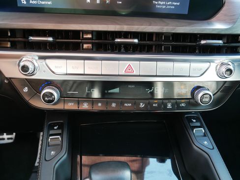 Certified 2025 Kia Telluride SX Prestige X-Line AWD/4WD image 23