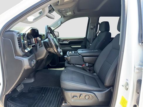 Used 2022 Chevrolet Silverado 1500 RST AWD/4WD image 9