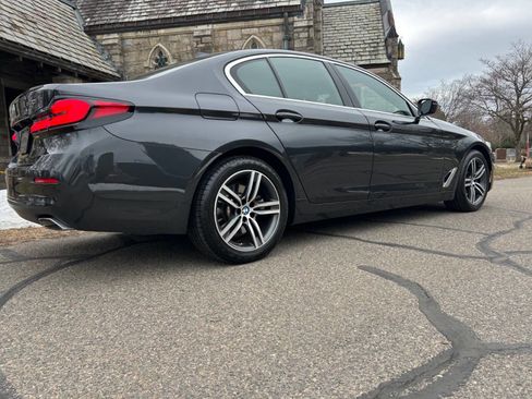 Used 2022 BMW 530i xDrive w/ Convenience Package AWD/4WD image 18