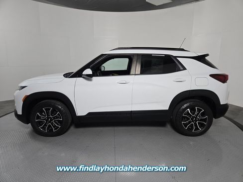 Used 2023 Chevrolet TrailBlazer ACTIV w/ Convenience Package FWD image 3